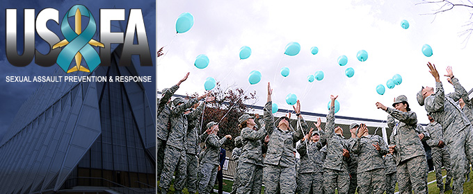 Image of military personnel at a SAPR event.