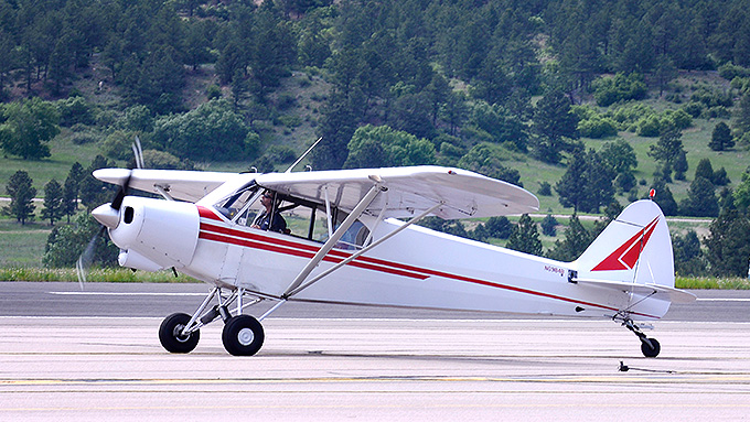 Image of USAF Academy Piper Super Cub in flight